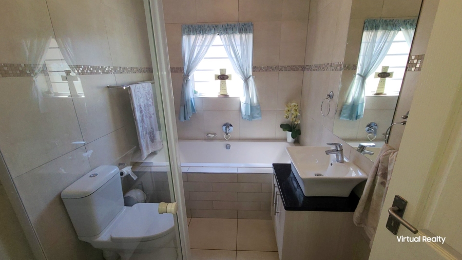 3 Bedroom Property for Sale in Sonkring Western Cape